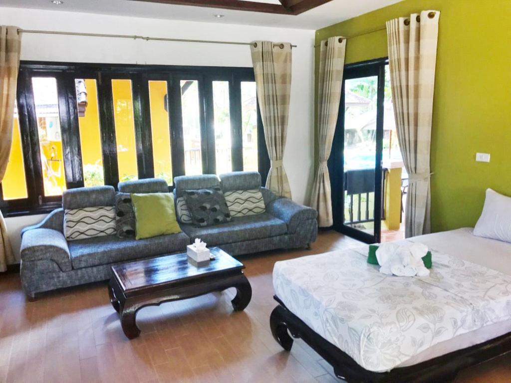Villa Chaya Khao Lak Exterior foto